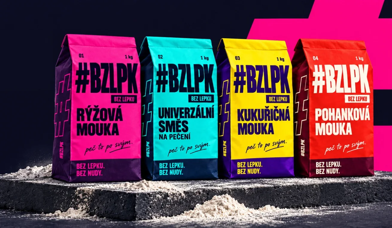 Čtyři mouky #BZLPK na betonovém bloku: rýžová, univerzální směs na pečení, kukuřičná a pohanková